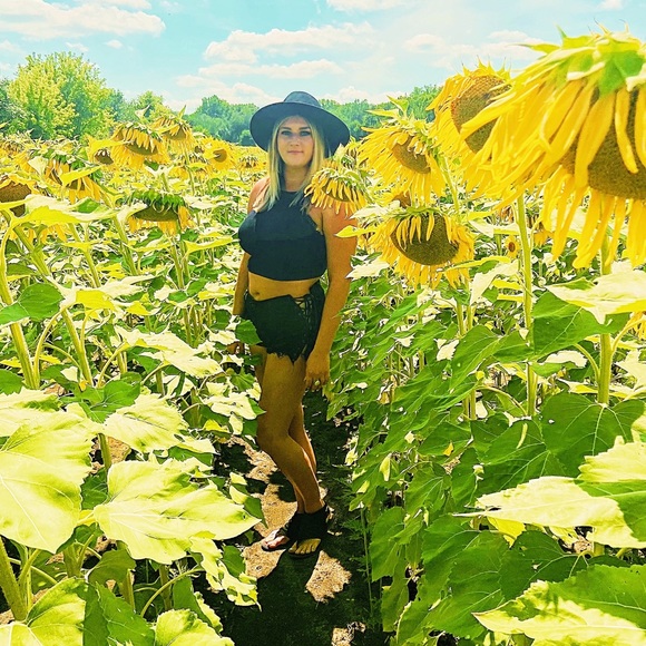 Meet your Posher, Kimberly - Picture 4 of 14